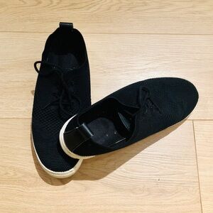 Black and White Vlado Footwear Venice Low-Top Sneakers